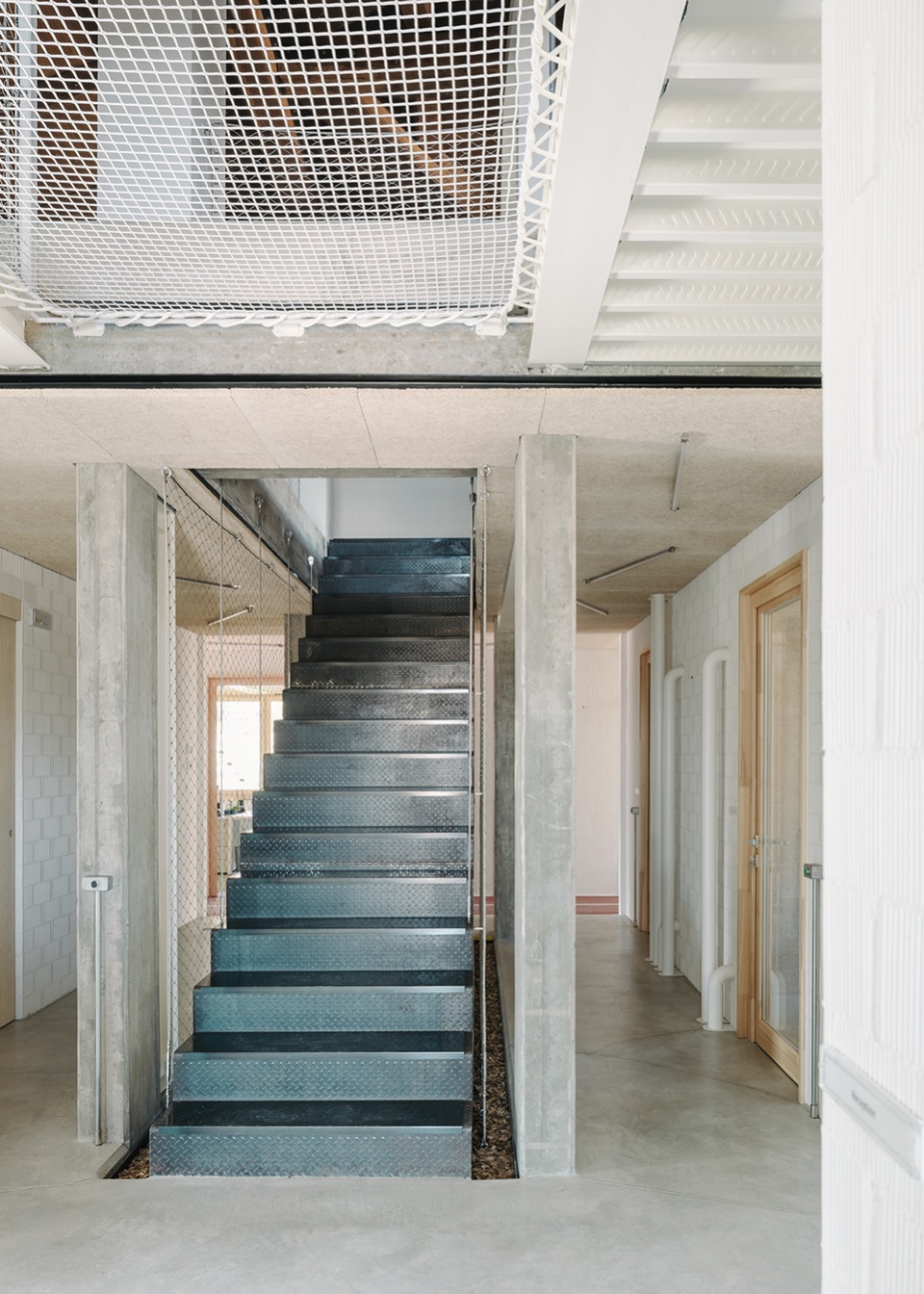 new chemsafe offices by archisbang