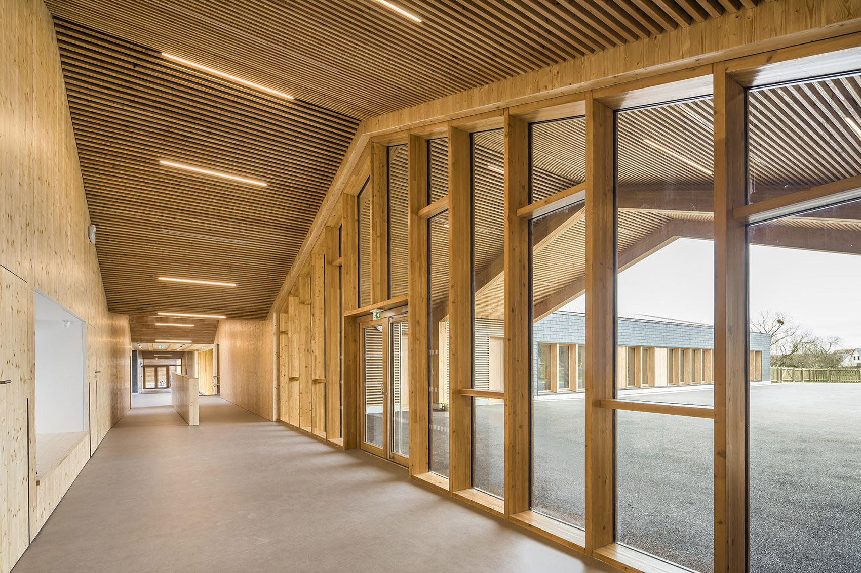 Les Coteaux FLeuris School by HEMAA and Hesters Oyon