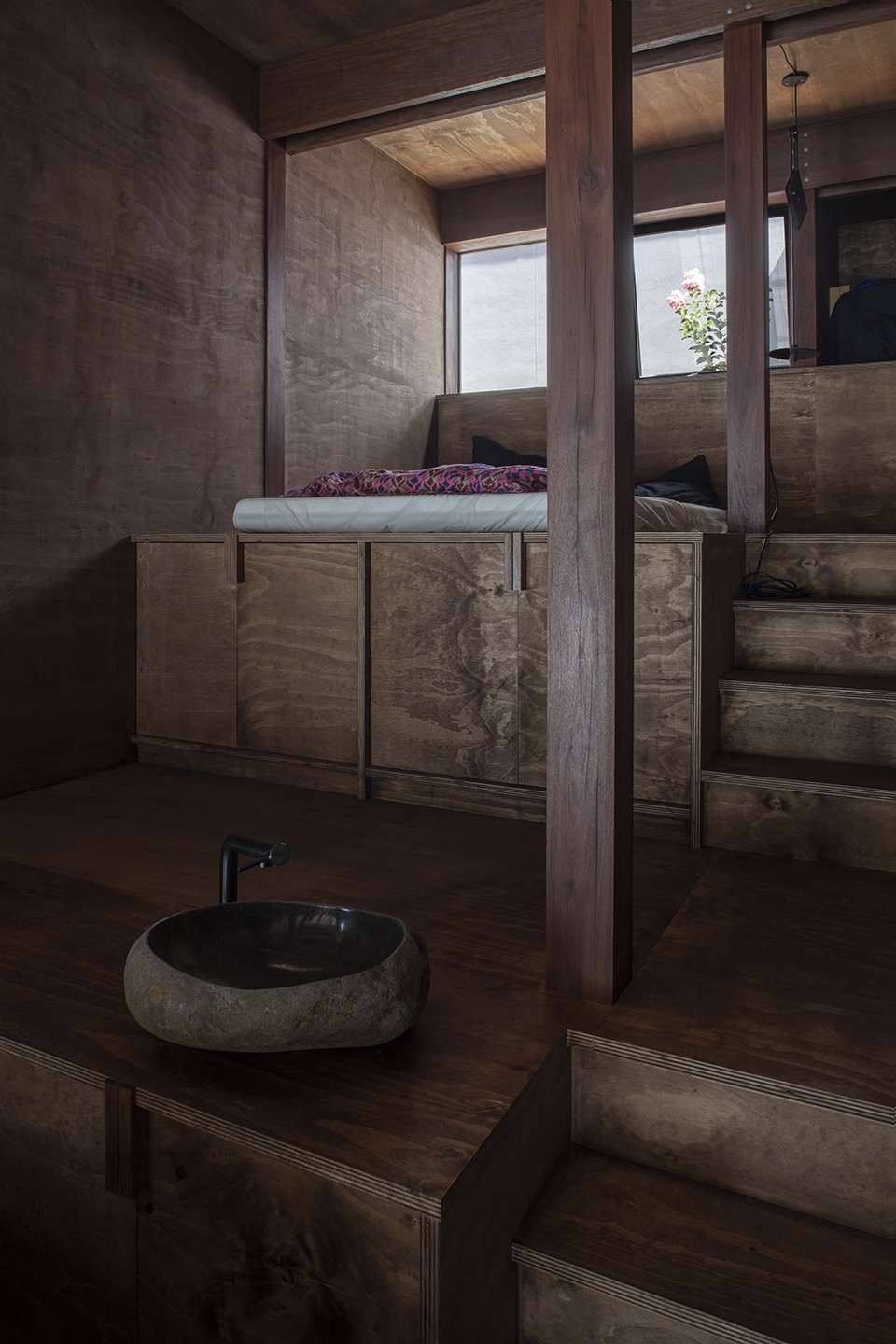 marra marra shack by leopold banchini architects