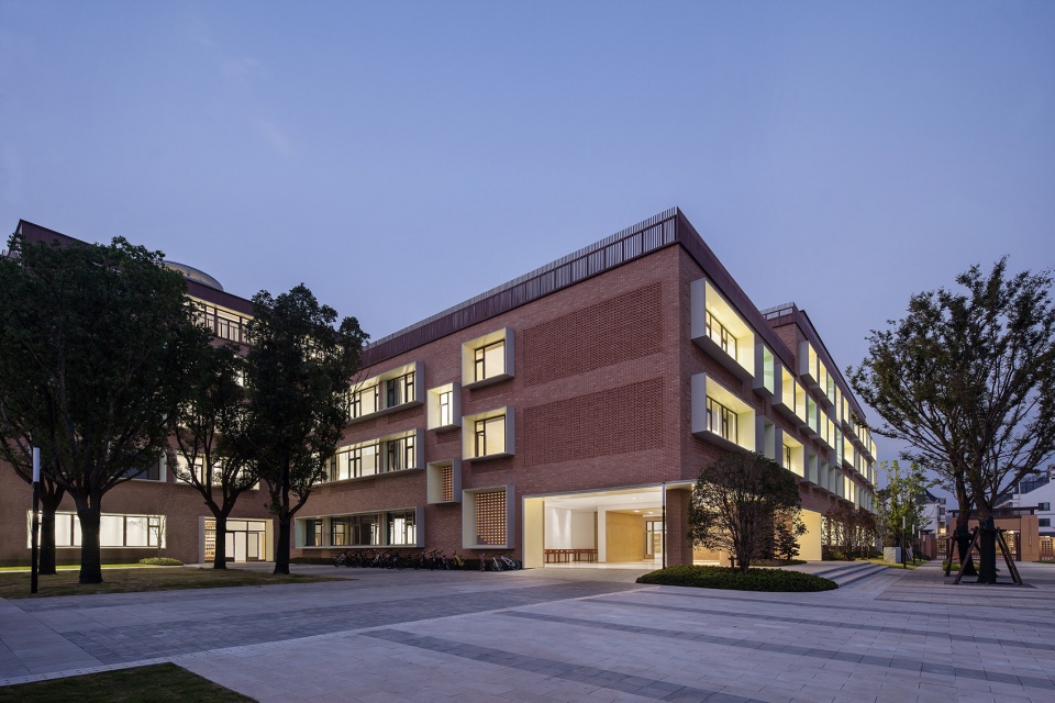 yongkang chongde school by jiangsu provincial zhongrui east china institute of architectural design and research