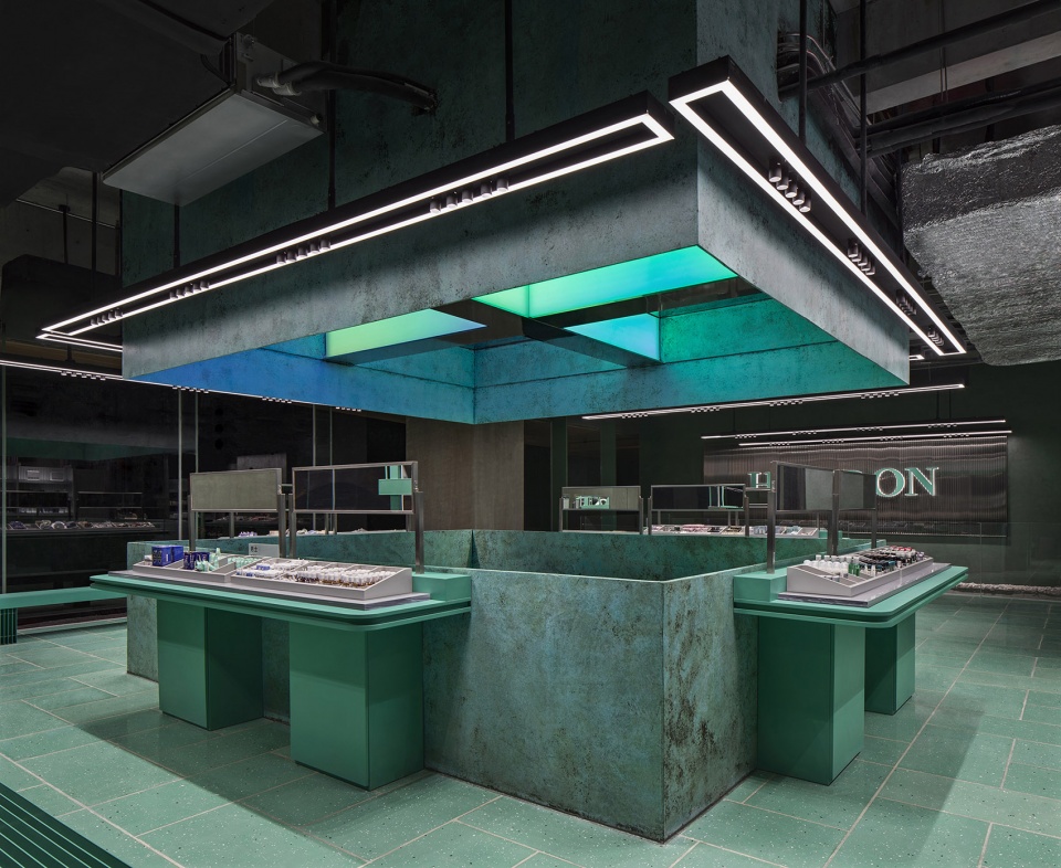 Haydon Xi an China by SALONE DEL SALON