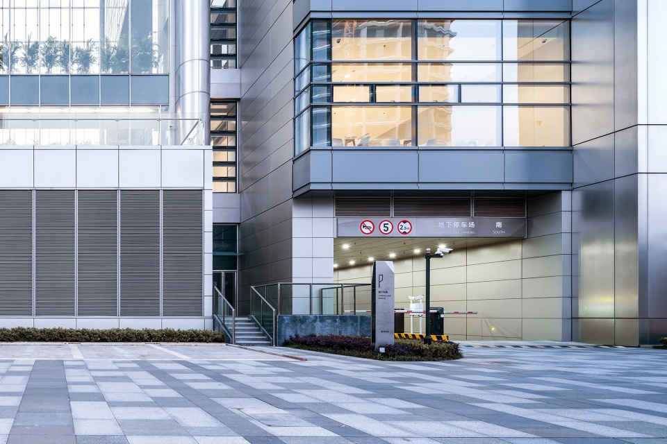 The Exo Towers Ruifeng Digital Finance Center China by UUA