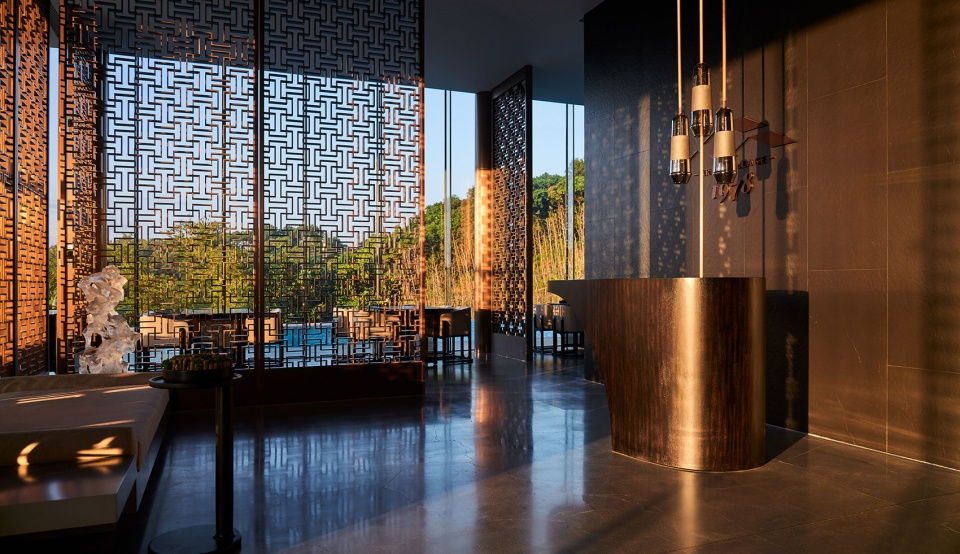 the pond hotel by lad