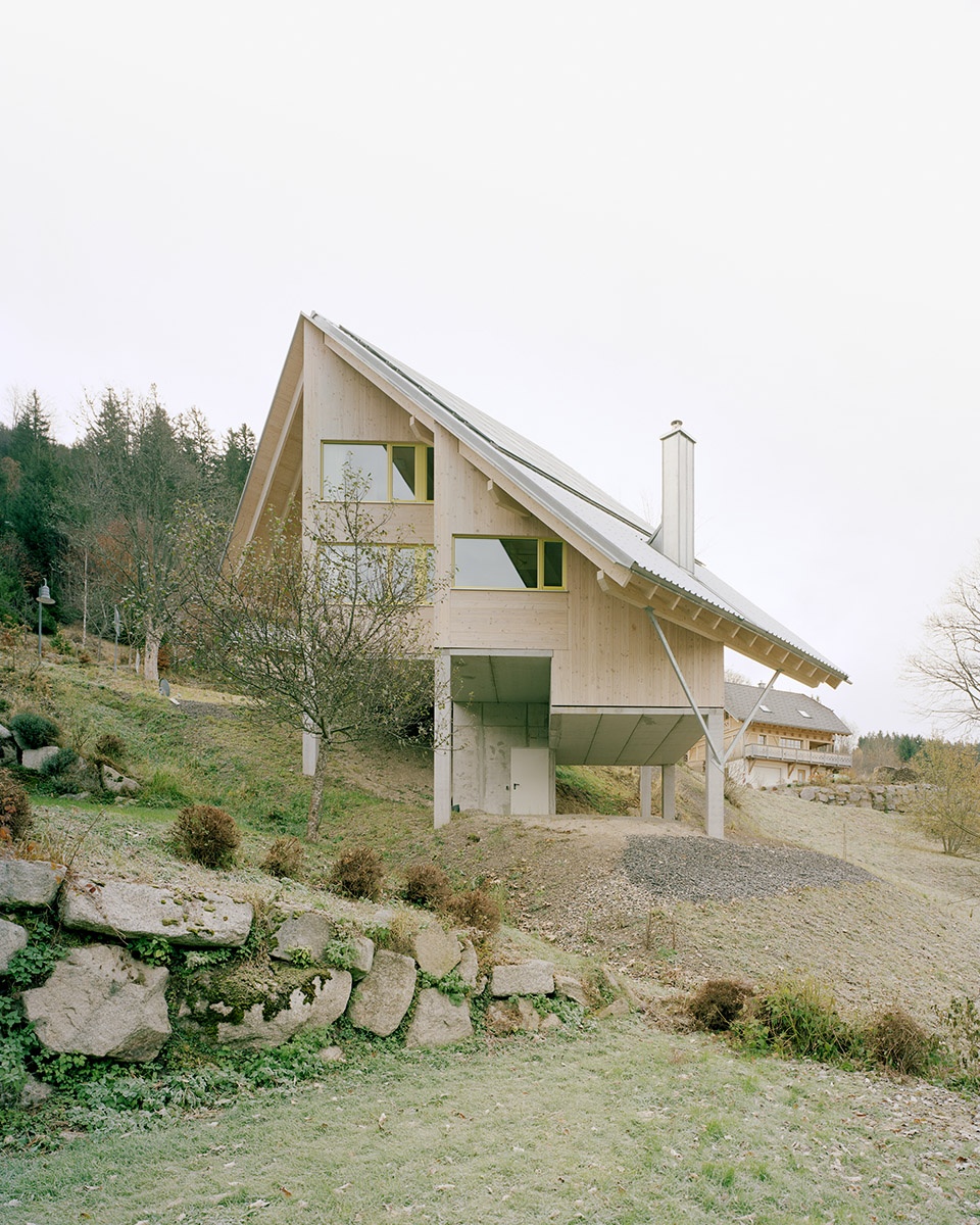 House on a Hill AMUNT