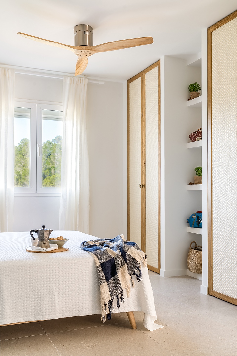 refugi blau by farre costa interiors