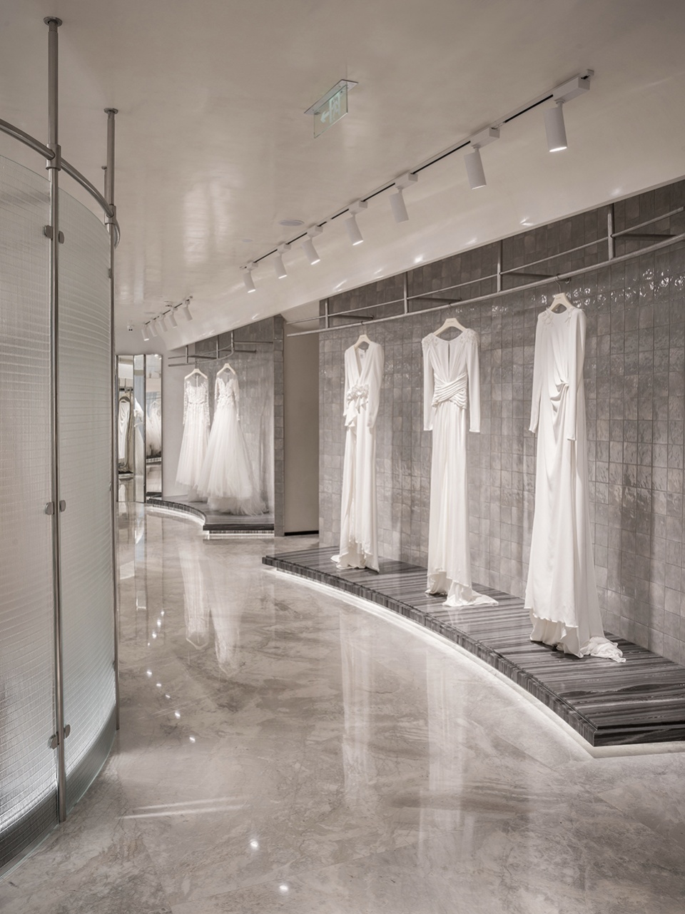 manlibridal by water team design