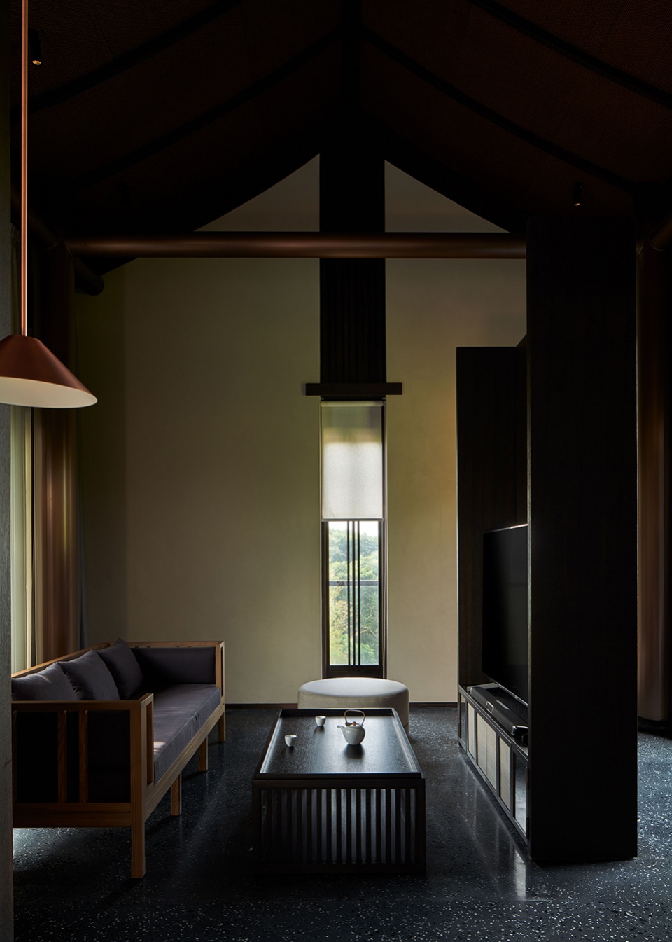 the pond hotel by lad