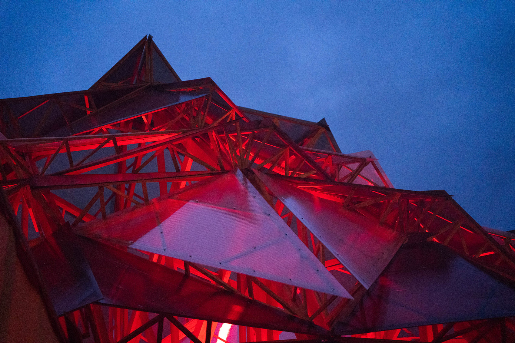 Le Kraken Installation by UV LAB