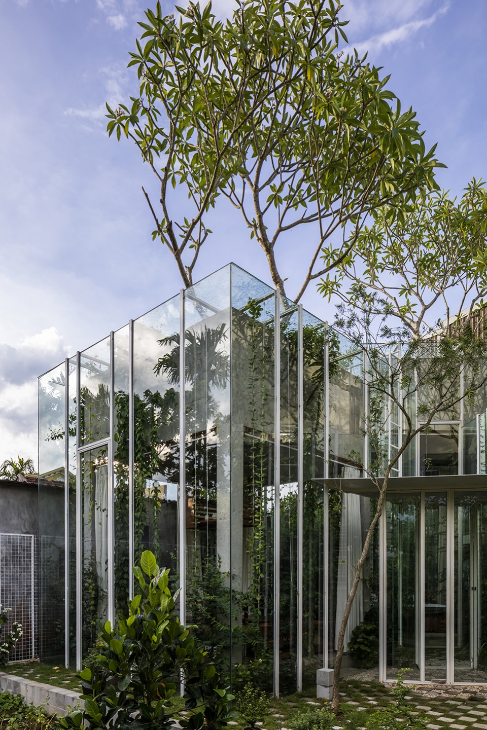 labri house by nkaa studio