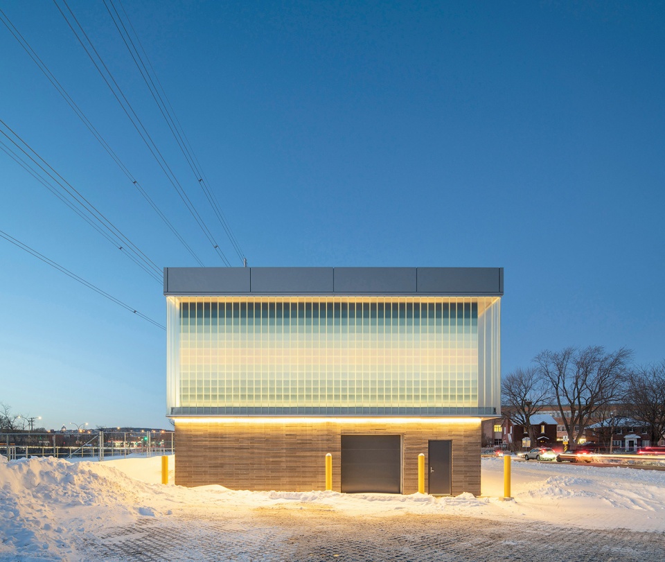 prise deau canal de laqueduc montreal by smith vigeant architects