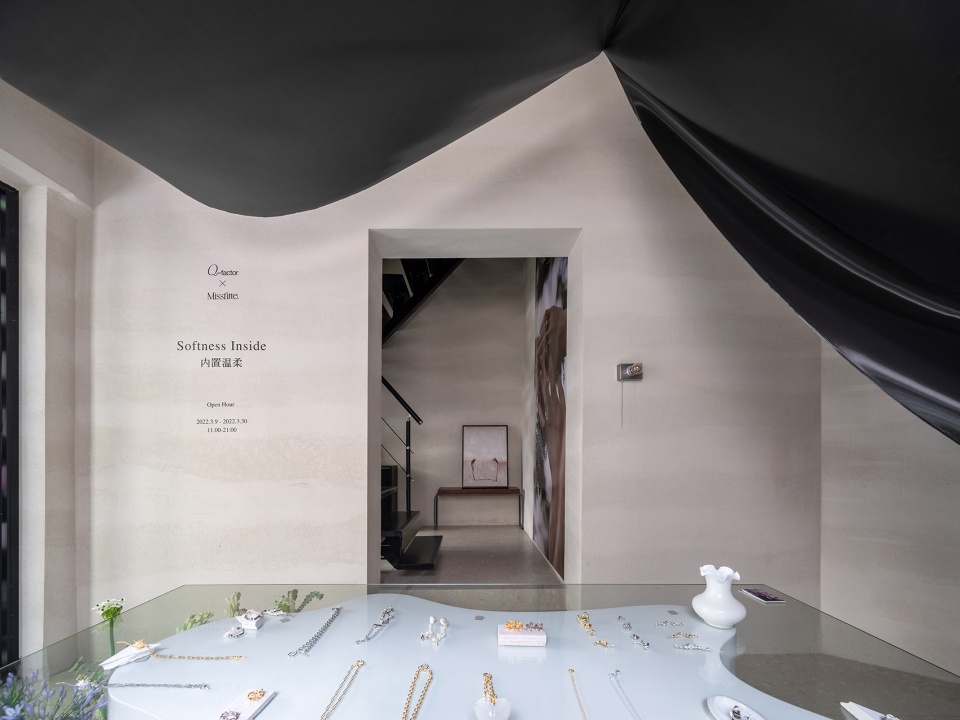 q factor store shanghai by rengarch
