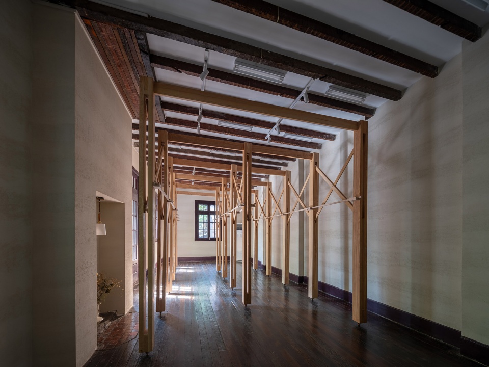 q factor store shanghai by rengarch