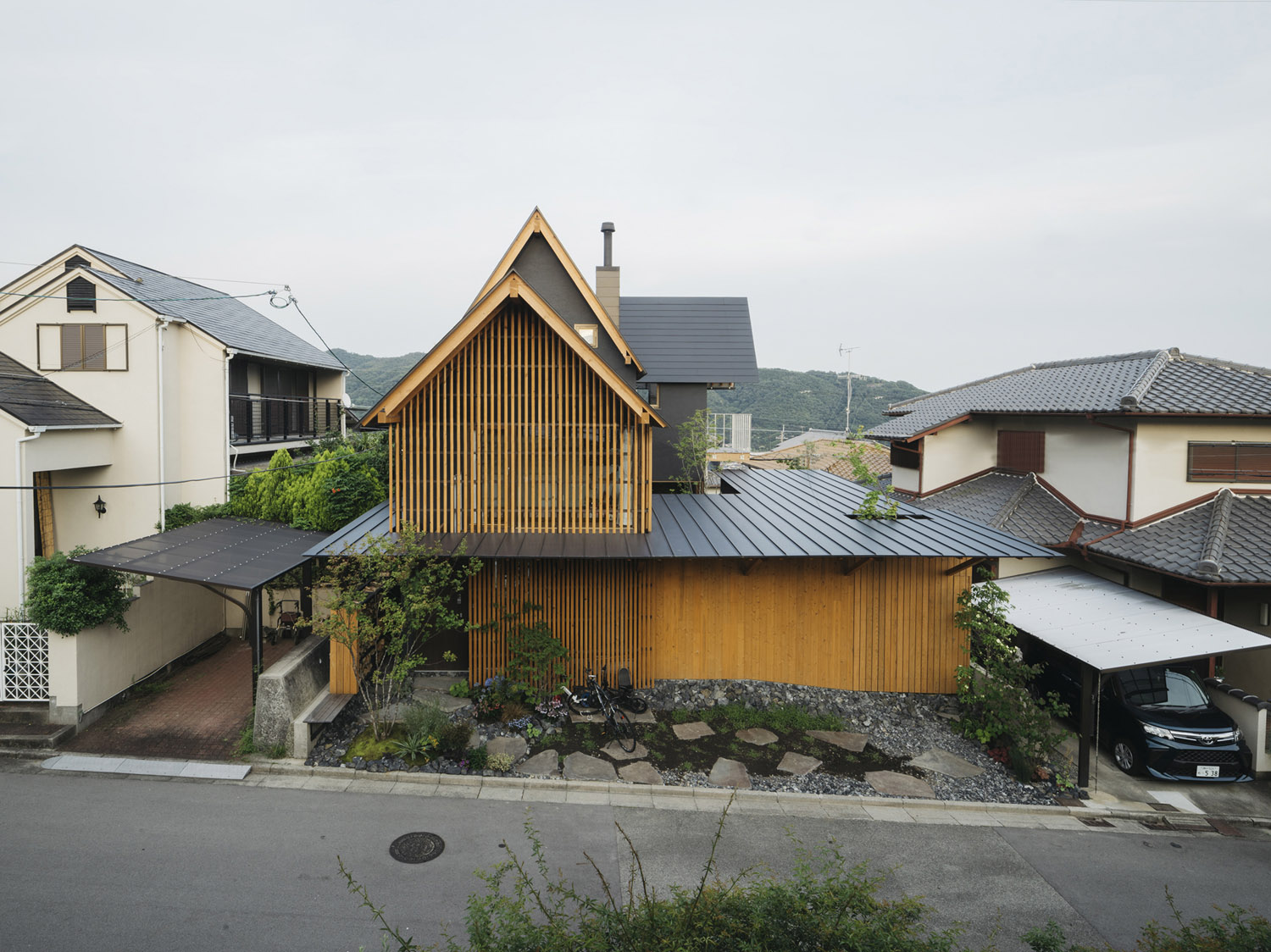 Nightingale House by Atsushi Kawanishi Architects 谷德设计网