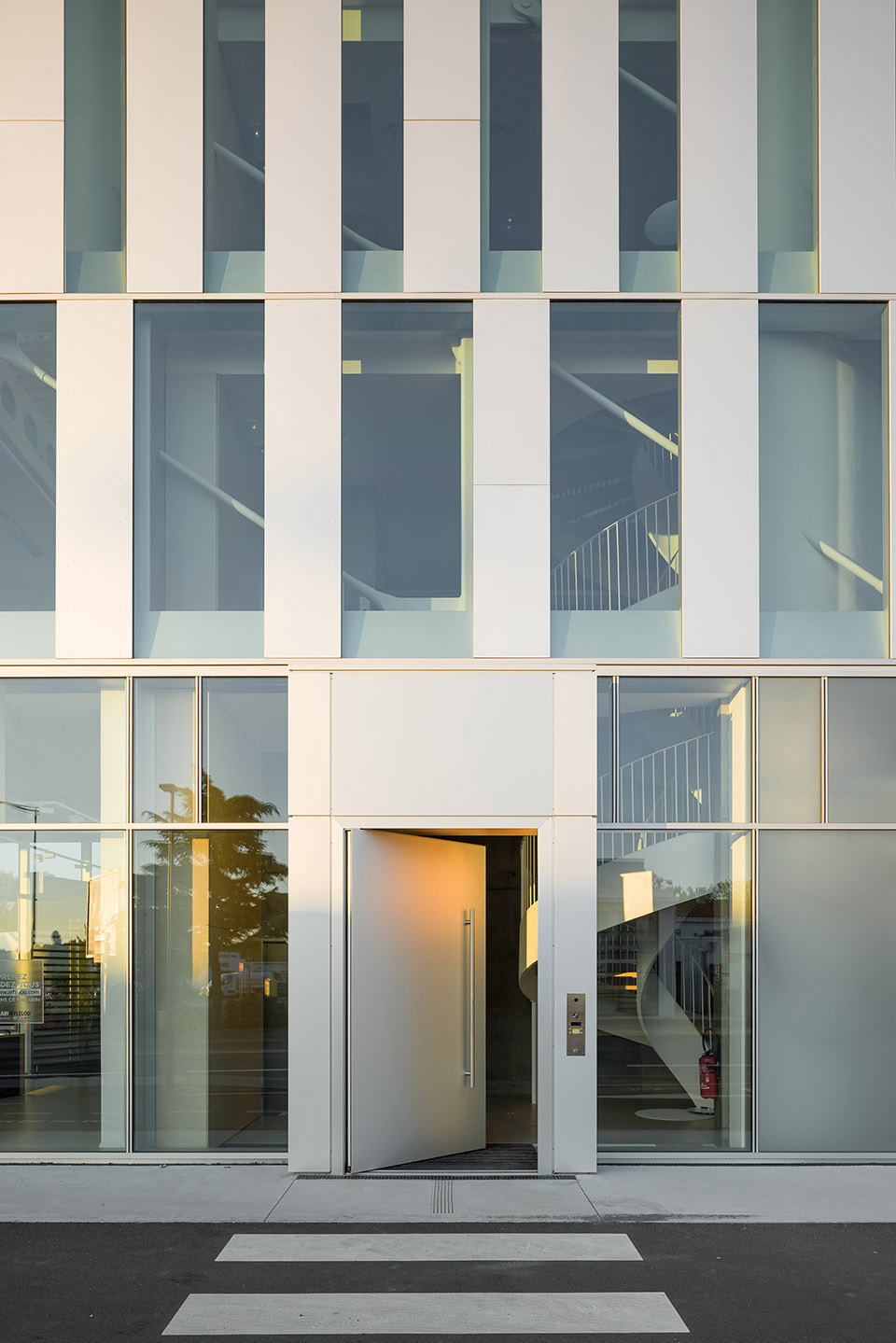 Le DomiNO Head office, coworking & shops, France by Atelier Ronan