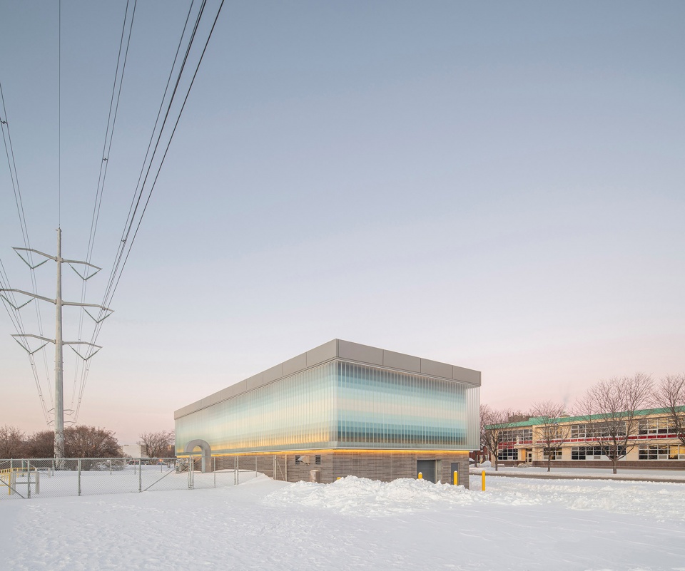 prise deau canal de laqueduc montreal by smith vigeant architects