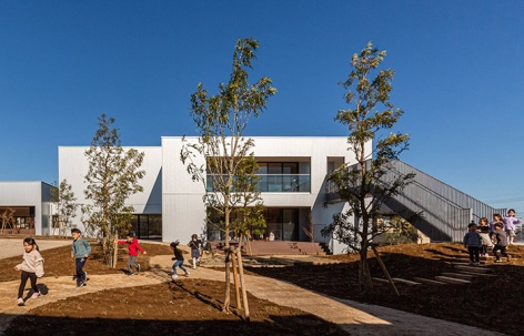 IK幼儿园，日本 / HIBINOSEKKEI + Youji no Shiro + KIDS DESIGN LABO