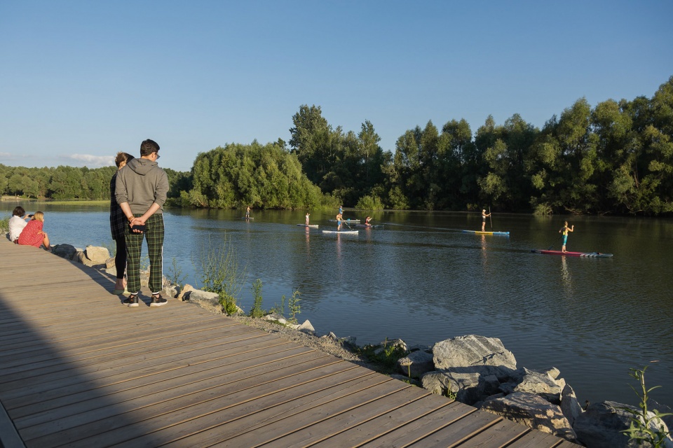 riverfront park in novosibirsk by аfа landmark architects sp architektura krajobrazu