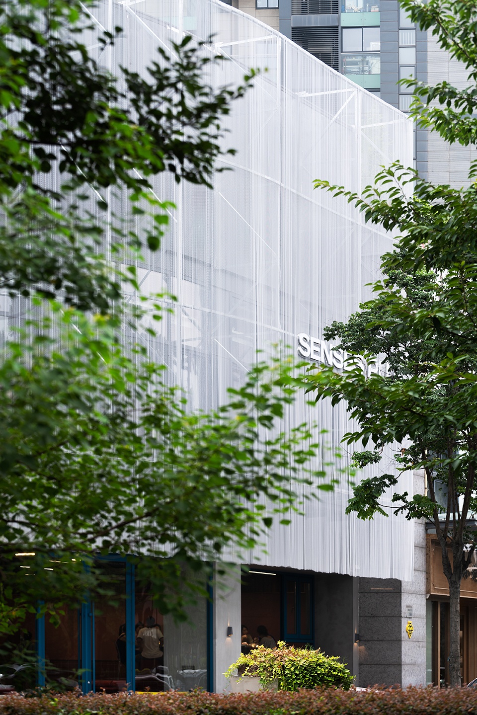 SENSES PLUS COFFEE China by DAGA Architects