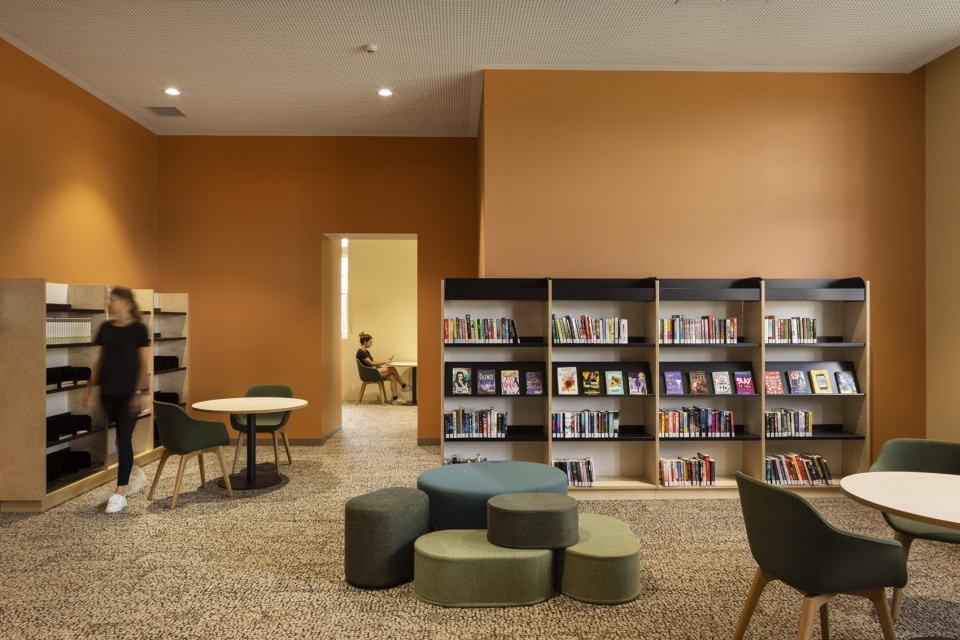 Glenroy Community Hub by DesignInc