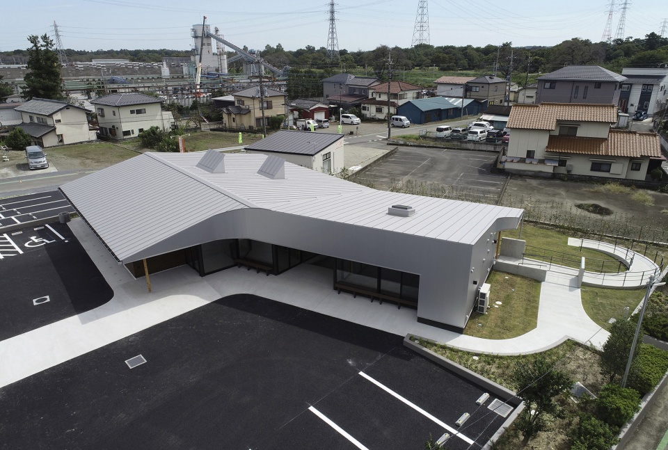 otsuka family clinic by sugawaradaisuke architects