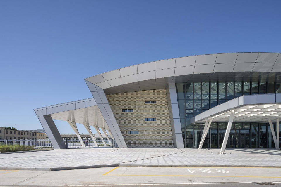daqing west integrated highway passenger station by had architects studio a05