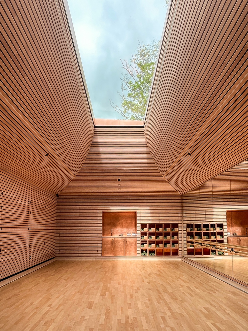yoga studio hadspen house by invisible studio