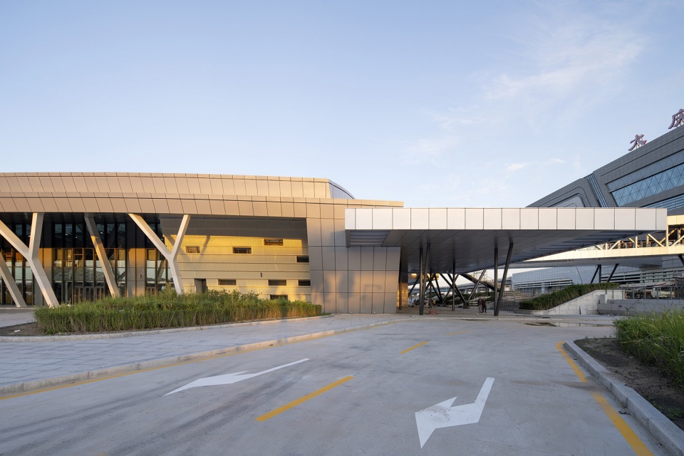 daqing west integrated highway passenger station by had architects studio a05
