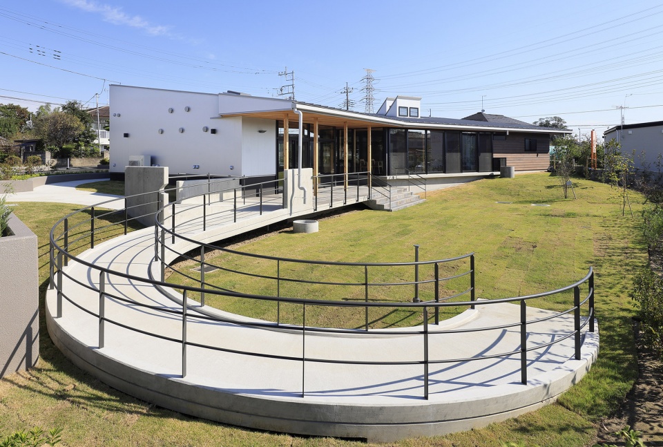 otsuka family clinic by sugawaradaisuke architects