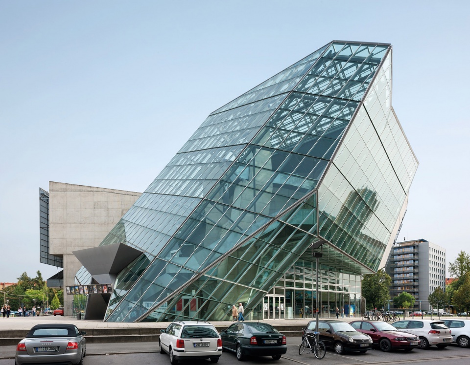 ufa cinema center by coop himmelblau