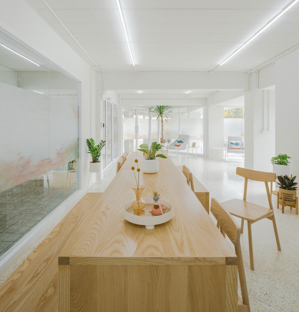 P NG Mansion by LANG GUY Architects