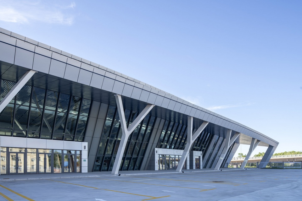 daqing west integrated highway passenger station by had architects studio a05