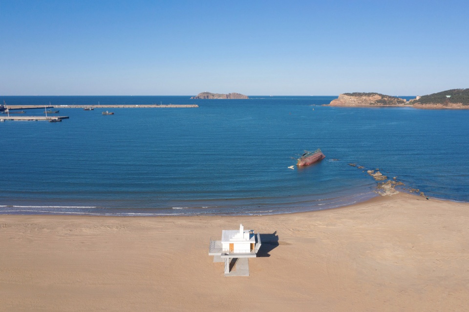 Seaside Floating Pavilion Trace Architecture Office