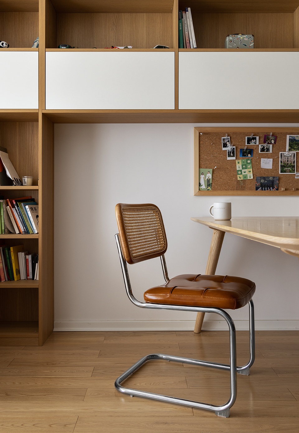 Home of the Landscape Architect China by Dream Cat Interior Design