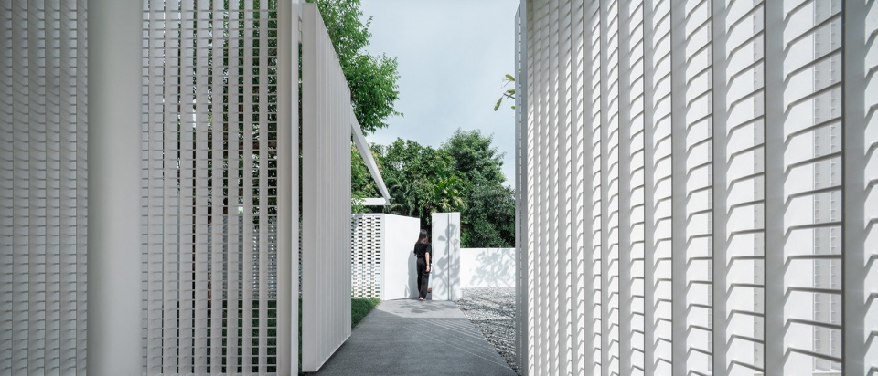 VEIL HOUSE by Ayutt and Associates design