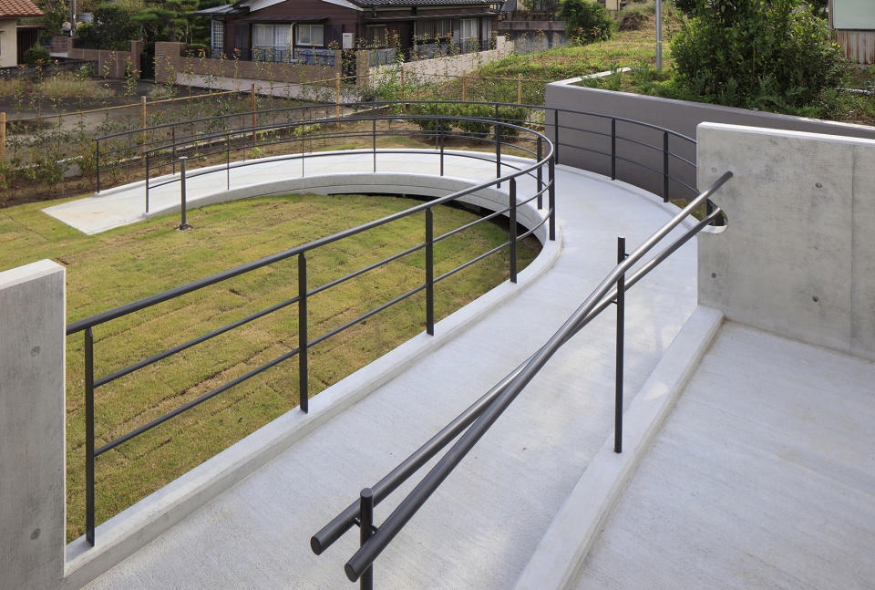 otsuka family clinic by sugawaradaisuke architects