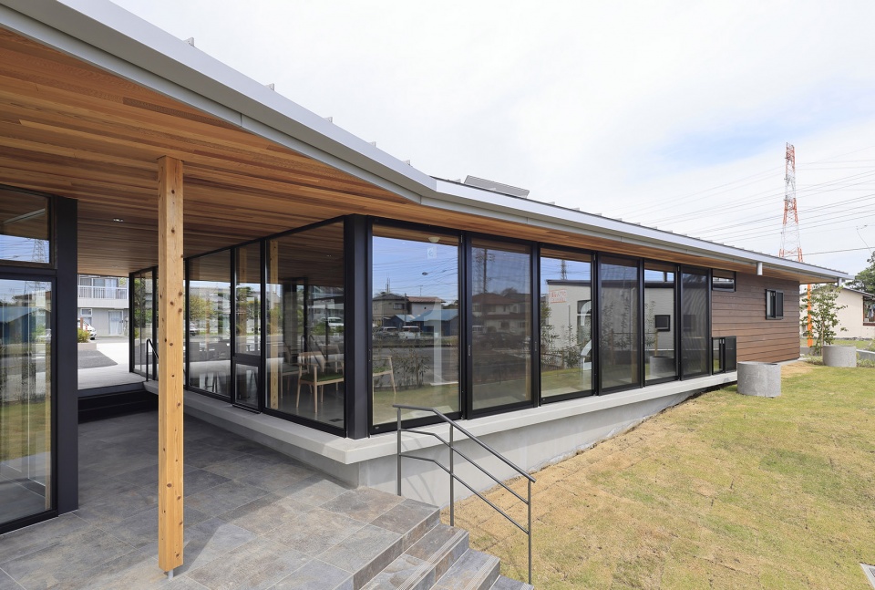 otsuka family clinic by sugawaradaisuke architects