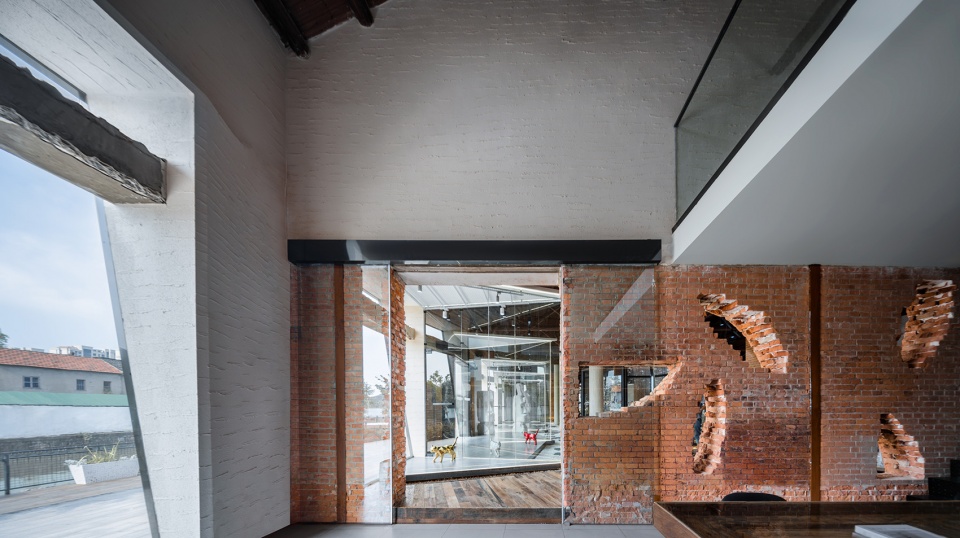Cloud granary building renovation Shanghai Xigu Art Museum China by DCDSAA Architecture Office