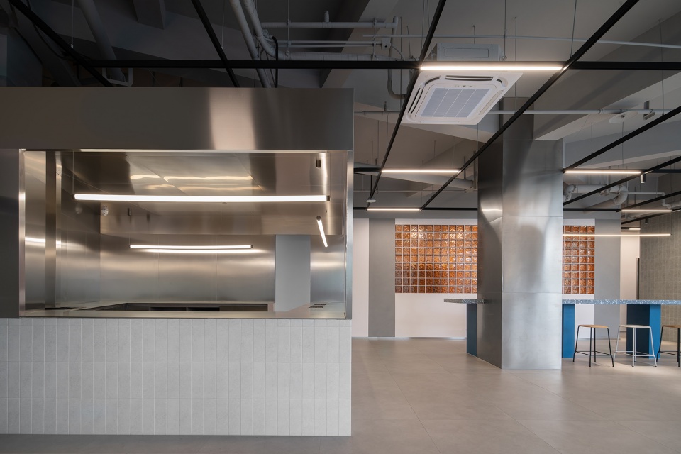 SENSES PLUS COFFEE China by DAGA Architects