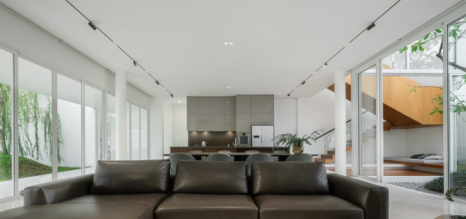 VEIL HOUSE by Ayutt and Associates design