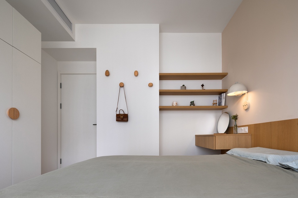 Home of the Landscape Architect China by Dream Cat Interior Design