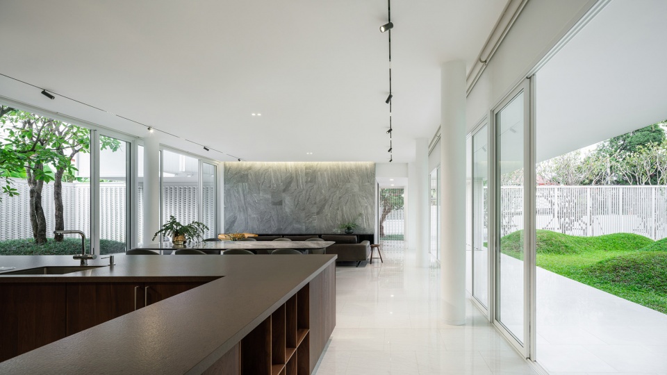 VEIL HOUSE by Ayutt and Associates design