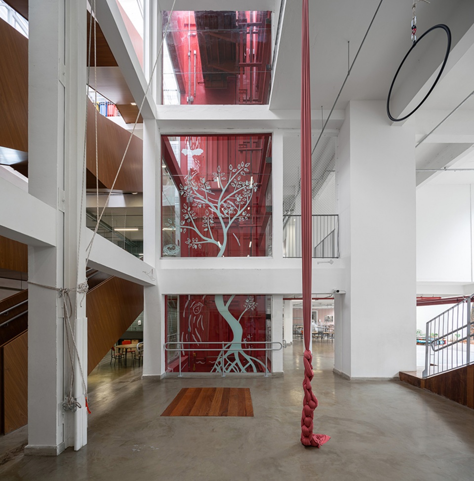 Camino School headquarters by Gusmao Otero Arquitetos Associados