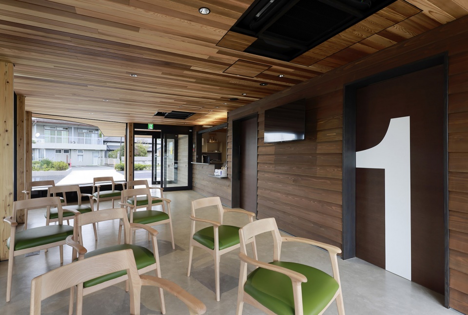 otsuka family clinic by sugawaradaisuke architects