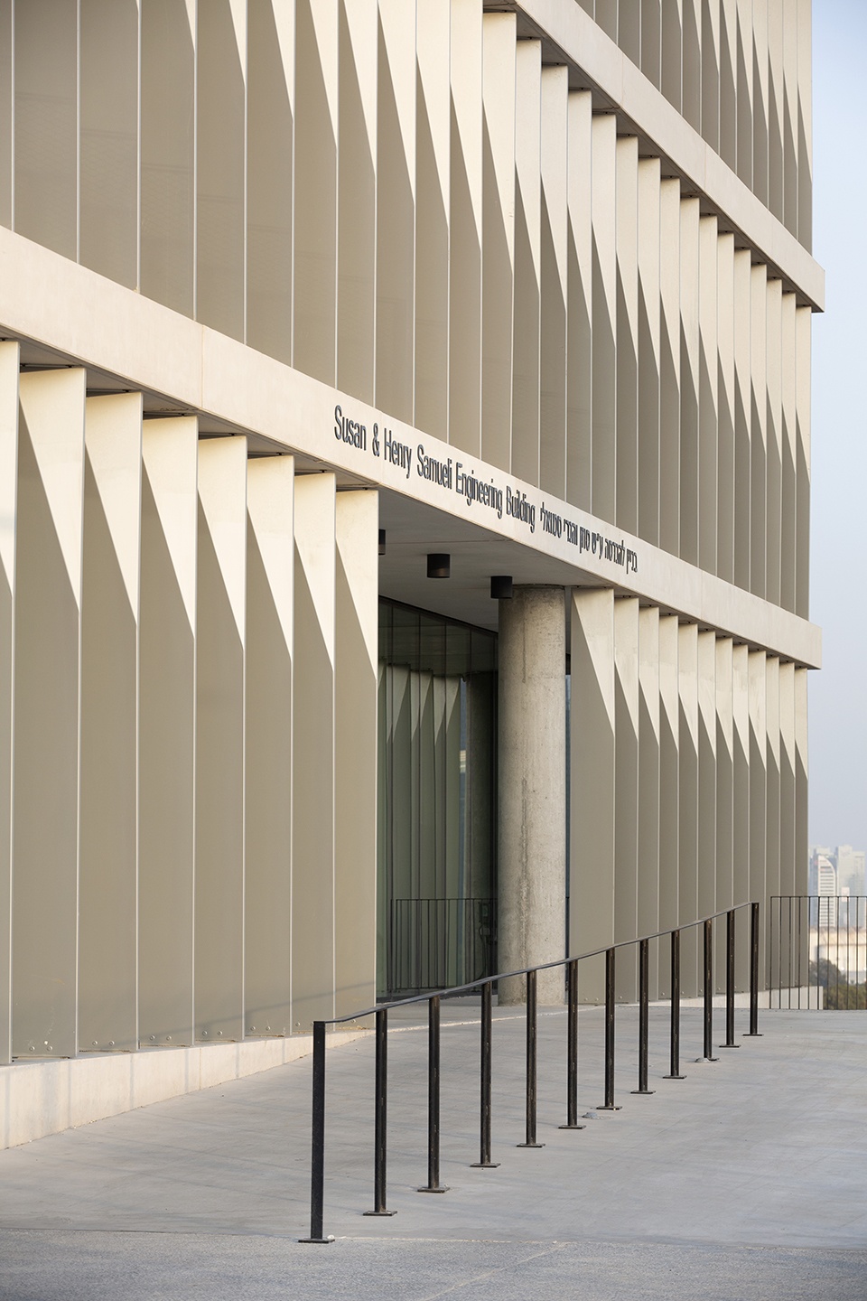 Faculty of Engineering TAU by PEZ Zarhy Architects