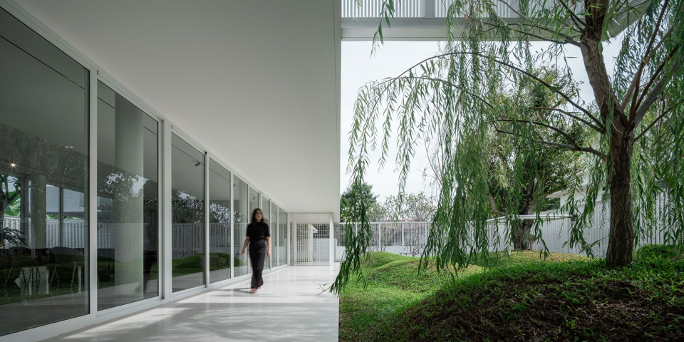 VEIL HOUSE by Ayutt and Associates design