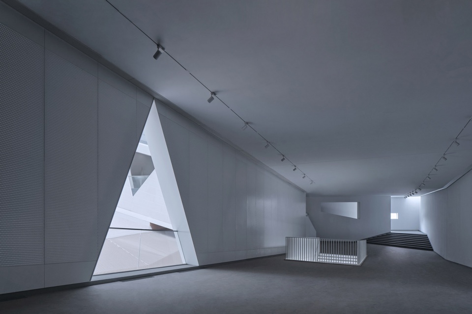 green valley art center by scenic architecture office
