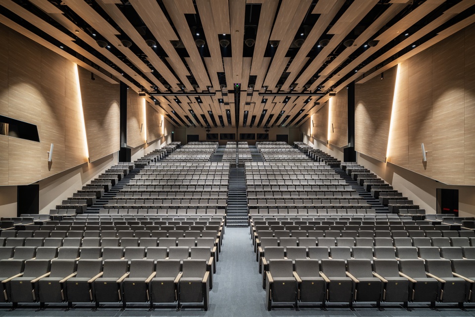 Padova Congress Centre by Kengo Kuma and Associates