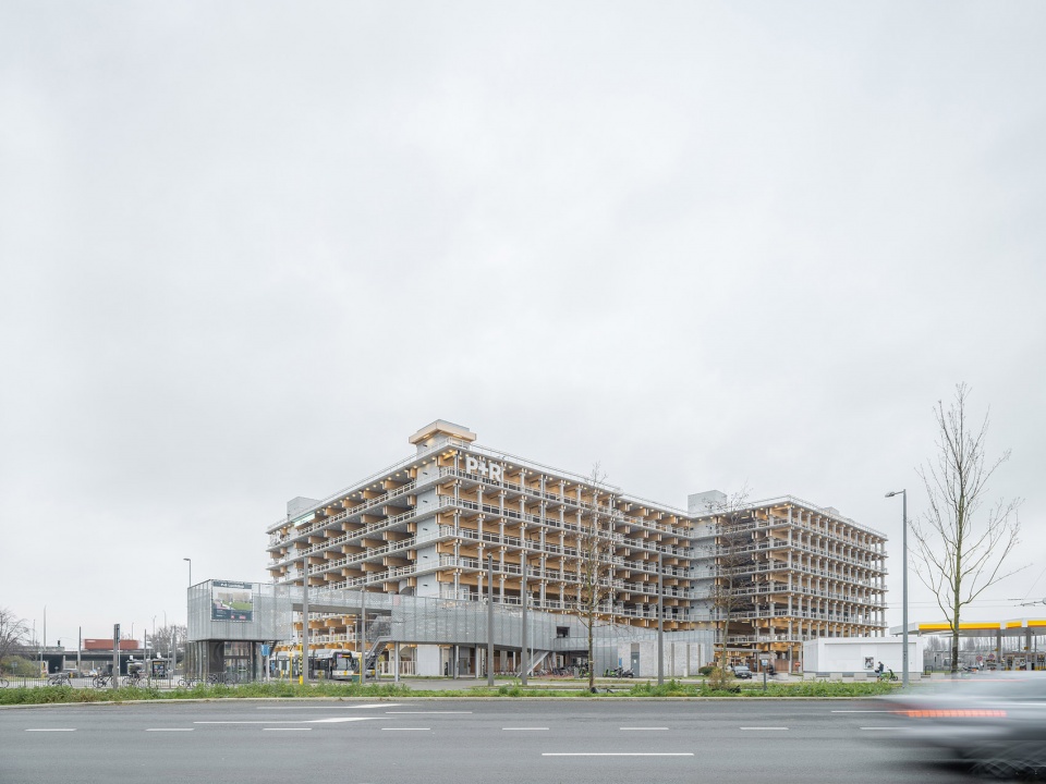 park ride antwerp by hub