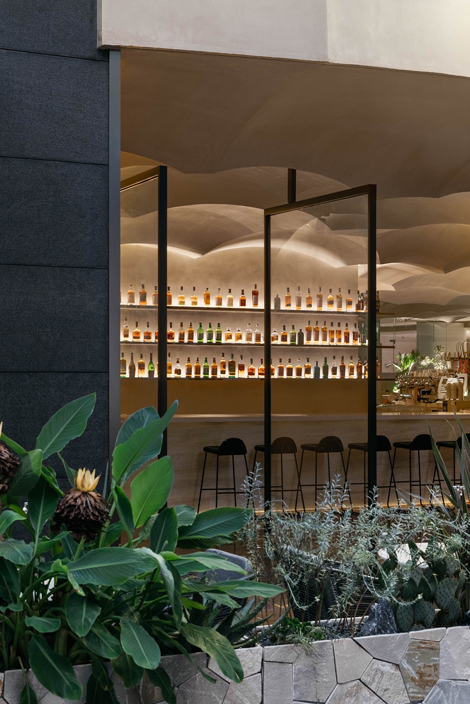 Tarentum Bar Restaurant China by MARS Studio