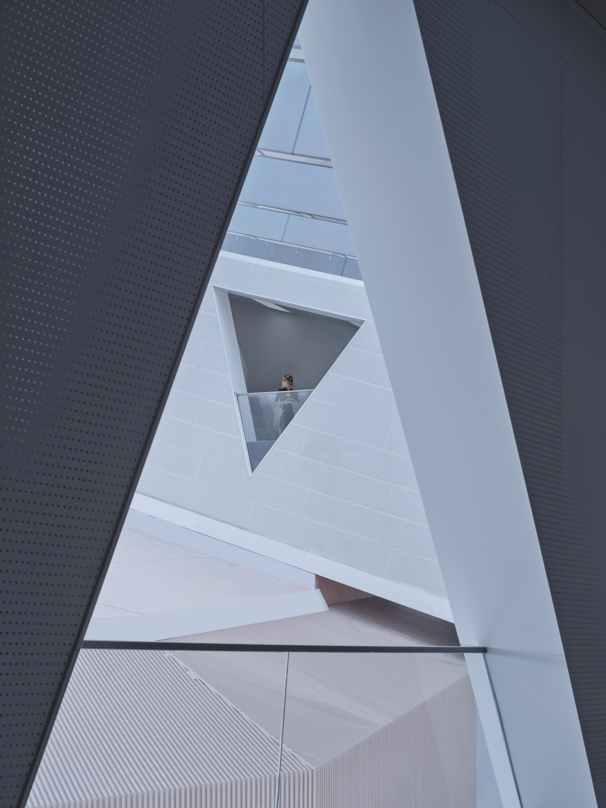 Green Valley Art Center by Scenic Architecture Office 谷德设计网